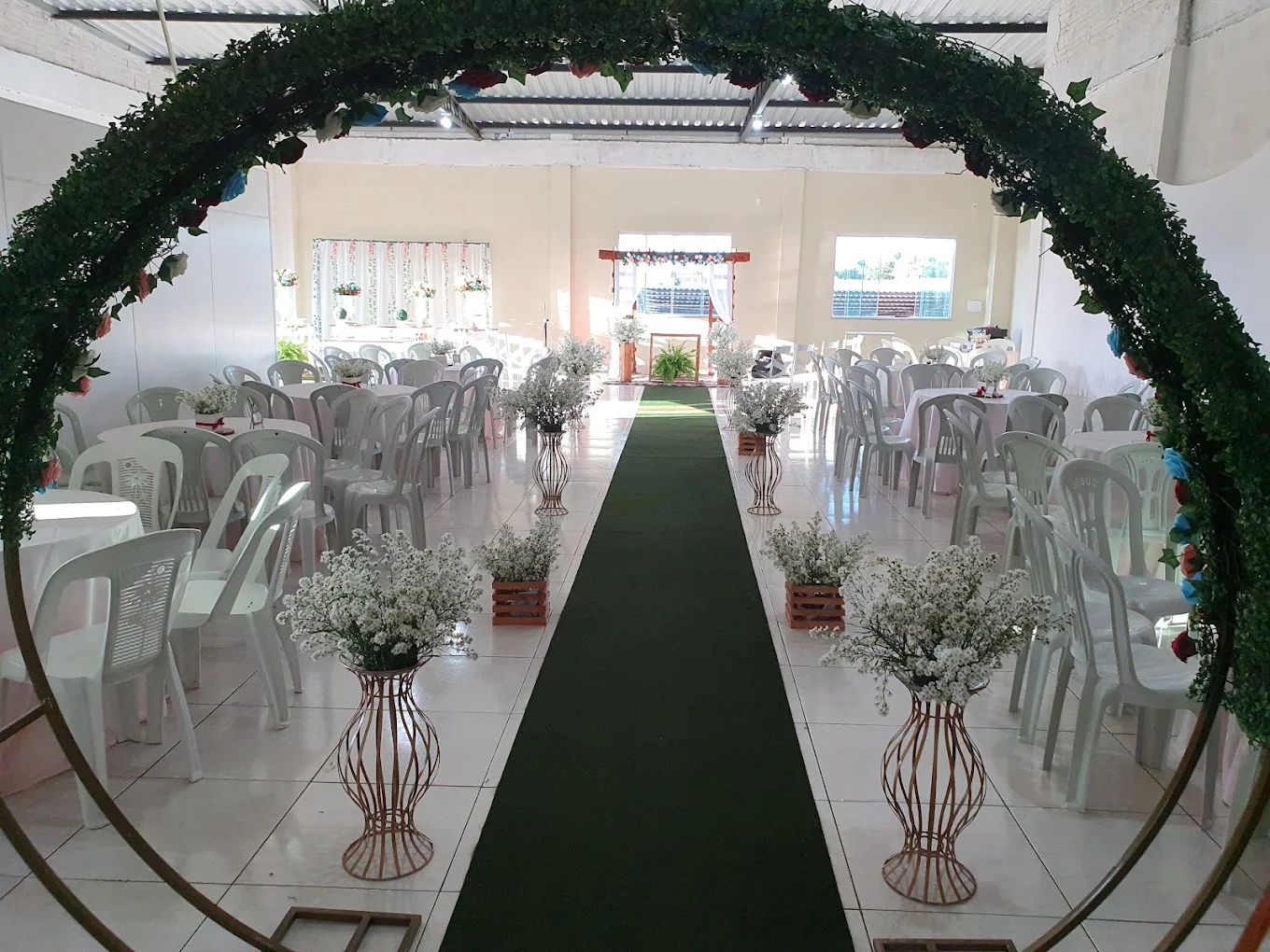 Santana Eventos preparado para uma cerimônia de casamento